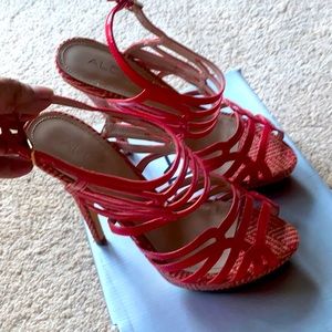 High heels sandals. Aldo. Slightly used.